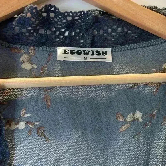 Floral kimono, Style Mid Length - Picture 2 of 5